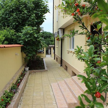 Zlatna Ribka Hotel Chernomorets Exterior foto