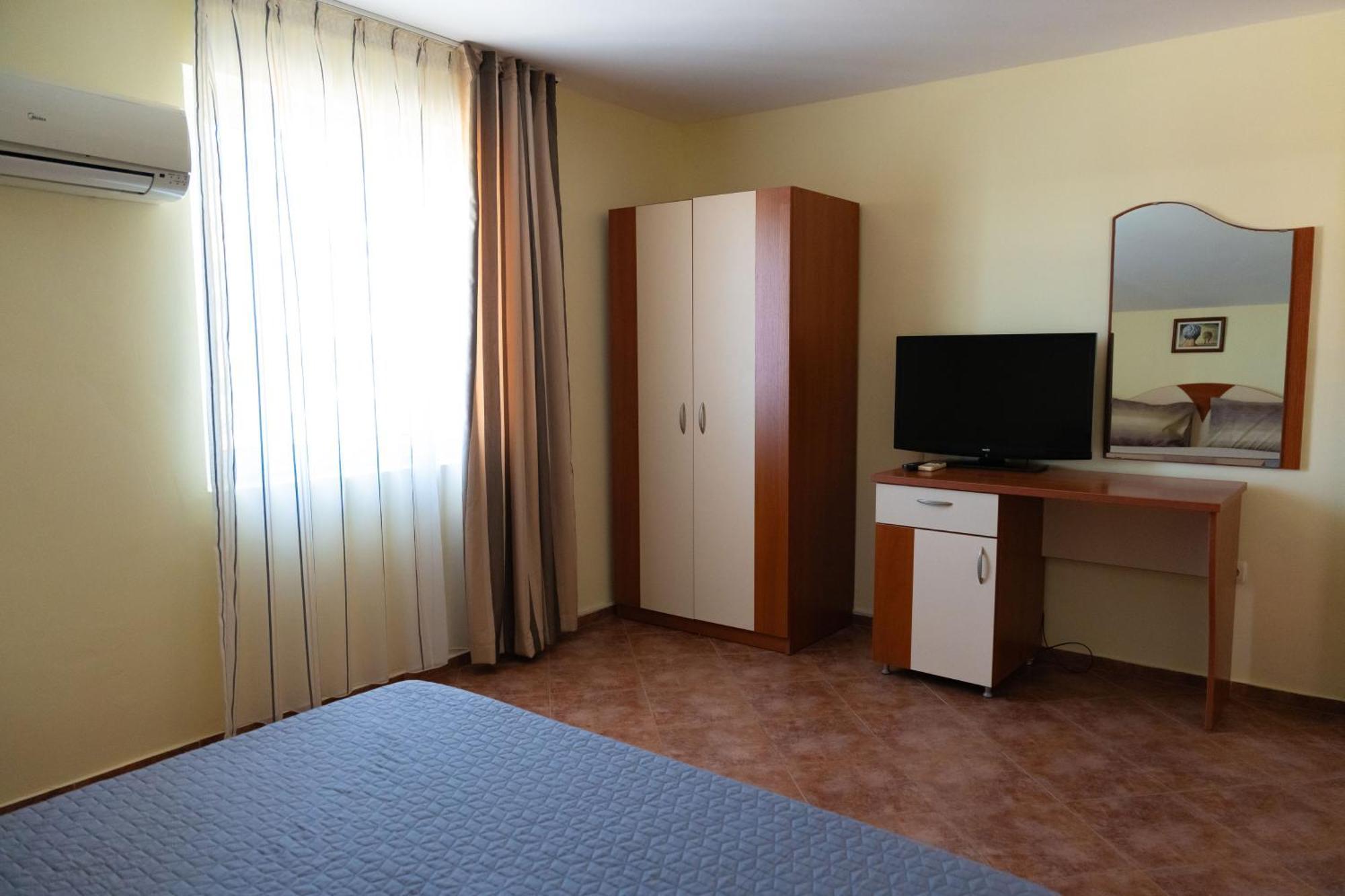 Zlatna Ribka Hotel Chernomorets Exterior foto