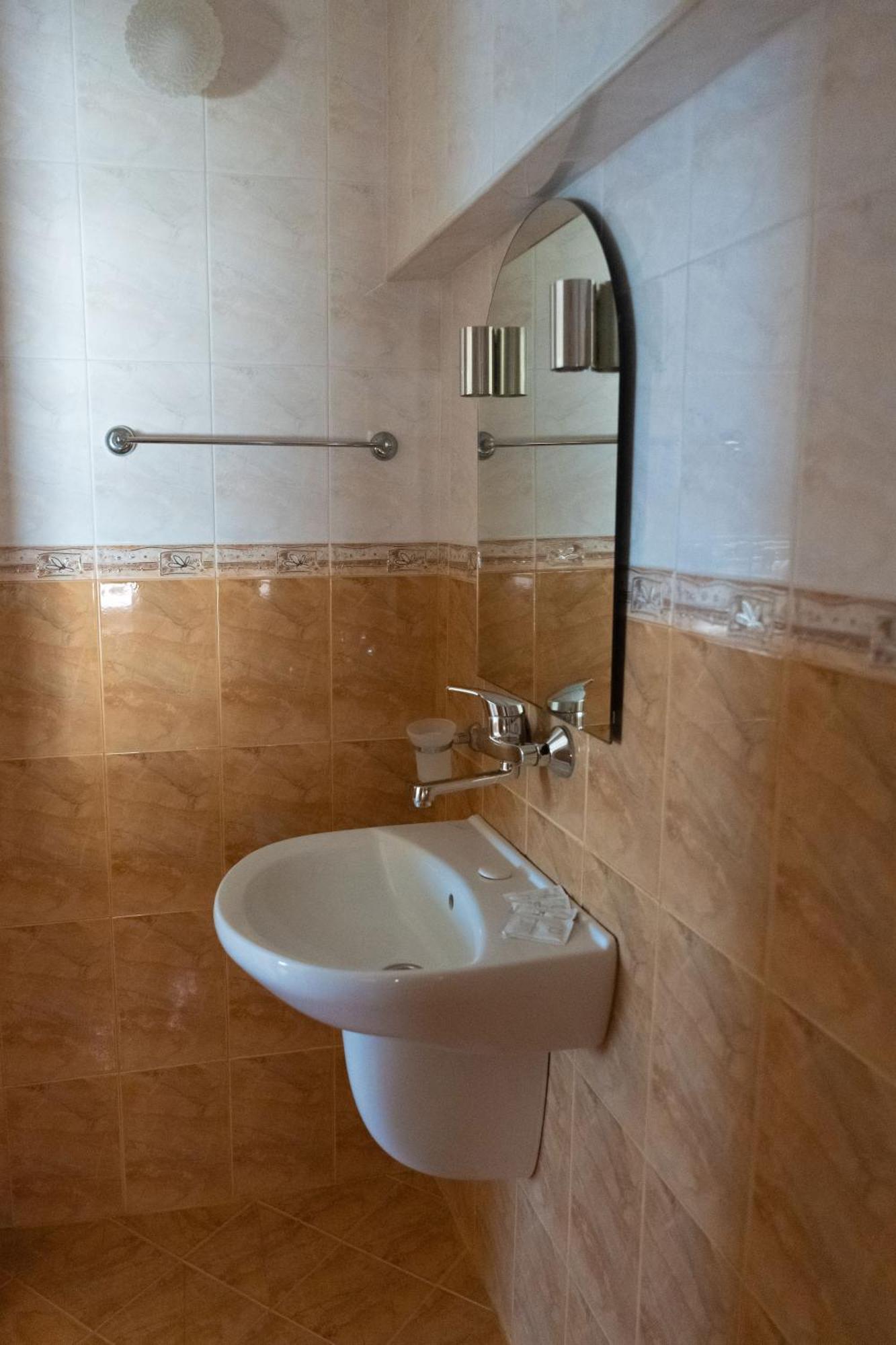 Zlatna Ribka Hotel Chernomorets Exterior foto