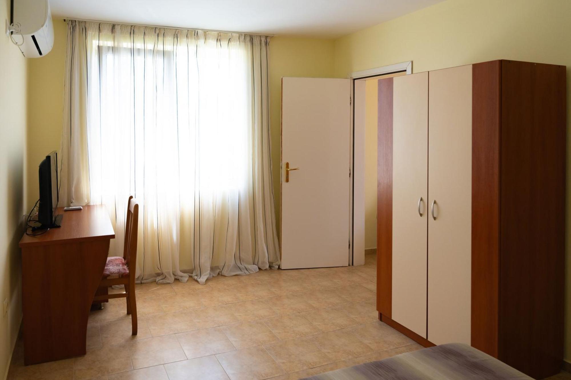 Zlatna Ribka Hotel Chernomorets Exterior foto